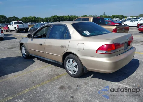 2002 Honda Accord 2.3 Lx z USA, uszkodzony, nr VIN 1HGCG56472A108436